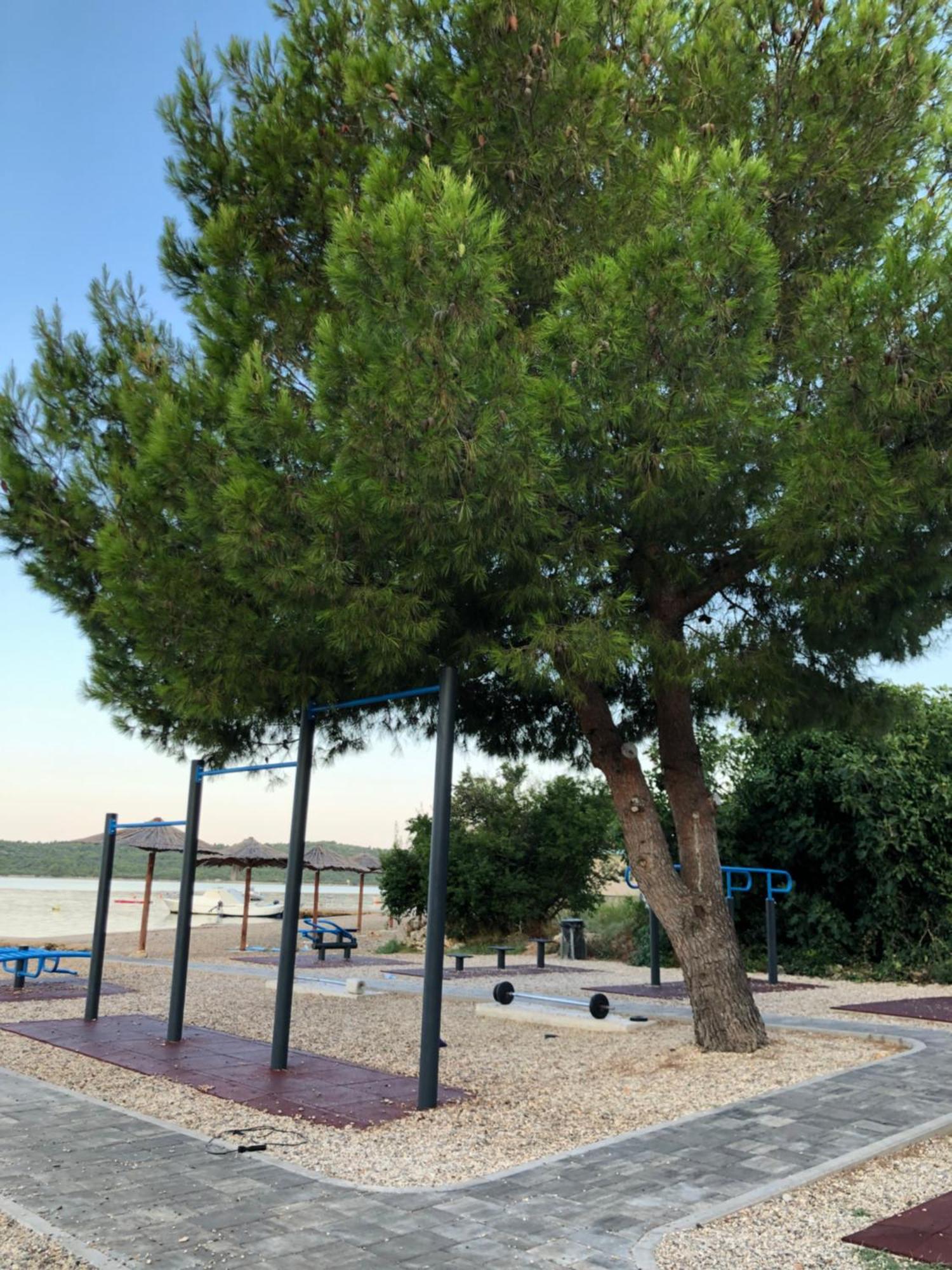 Apartamento Milu Pirovac Exterior foto