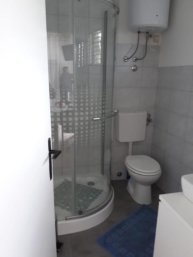Apartamento Milu Pirovac Exterior foto